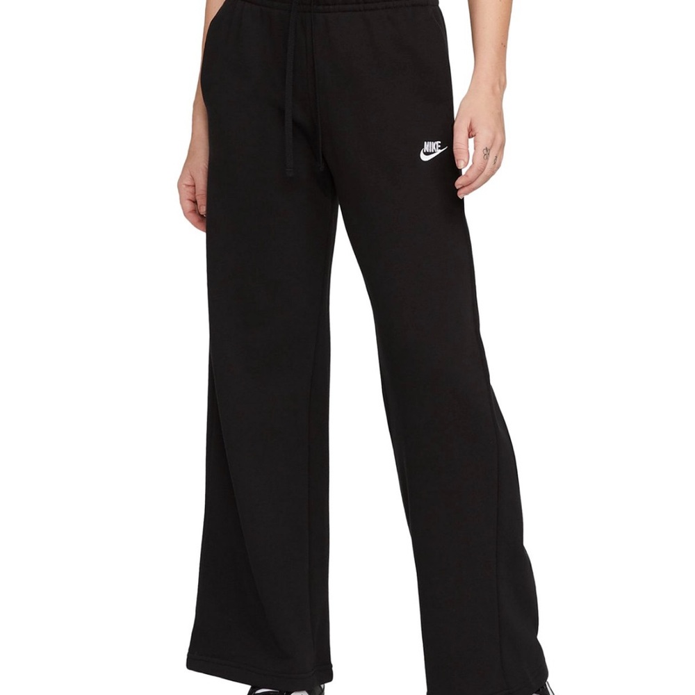 Nike Women's Black Wide-Leg Sweatpants